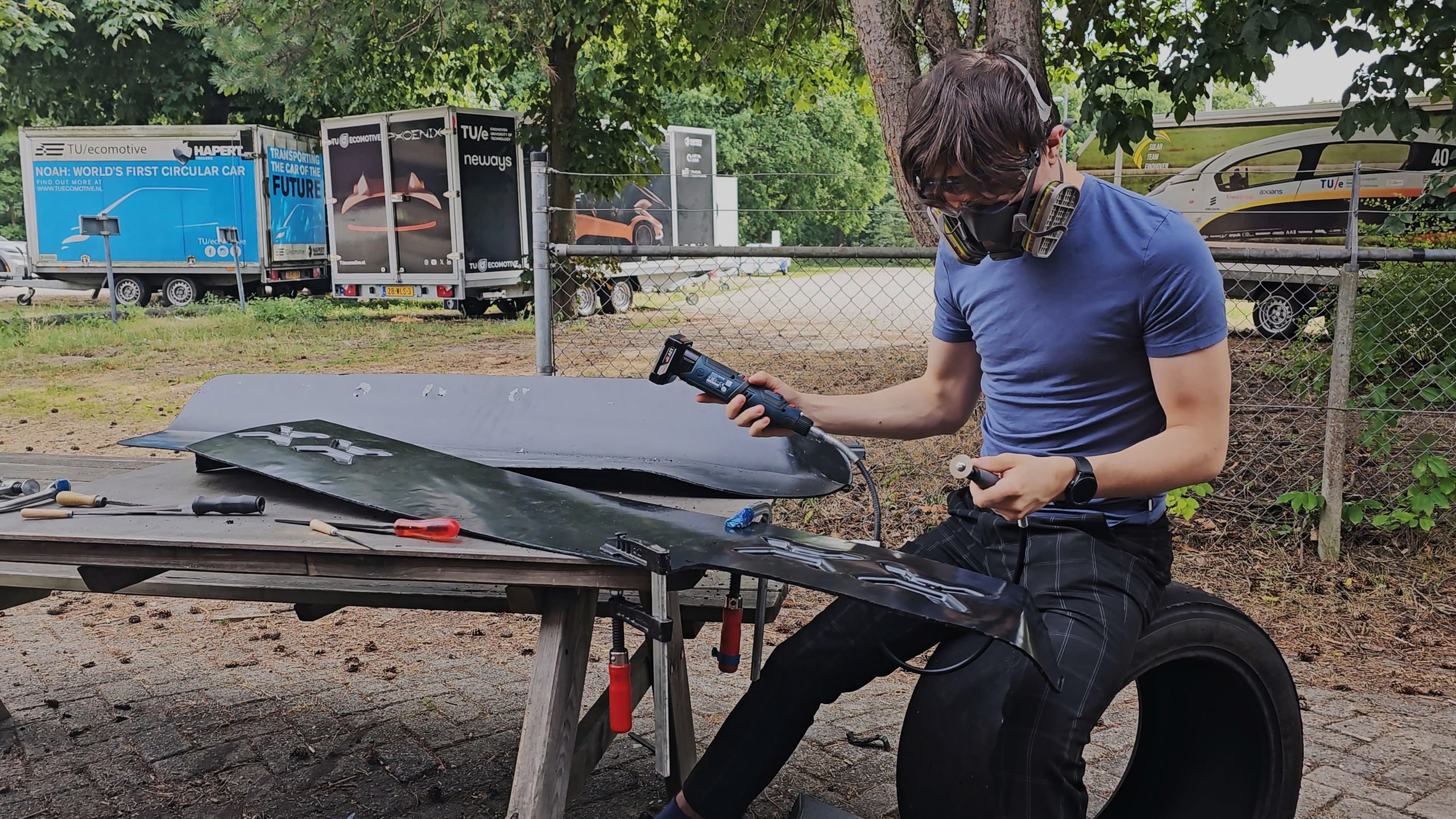 Petr cutting headlights for ARIA