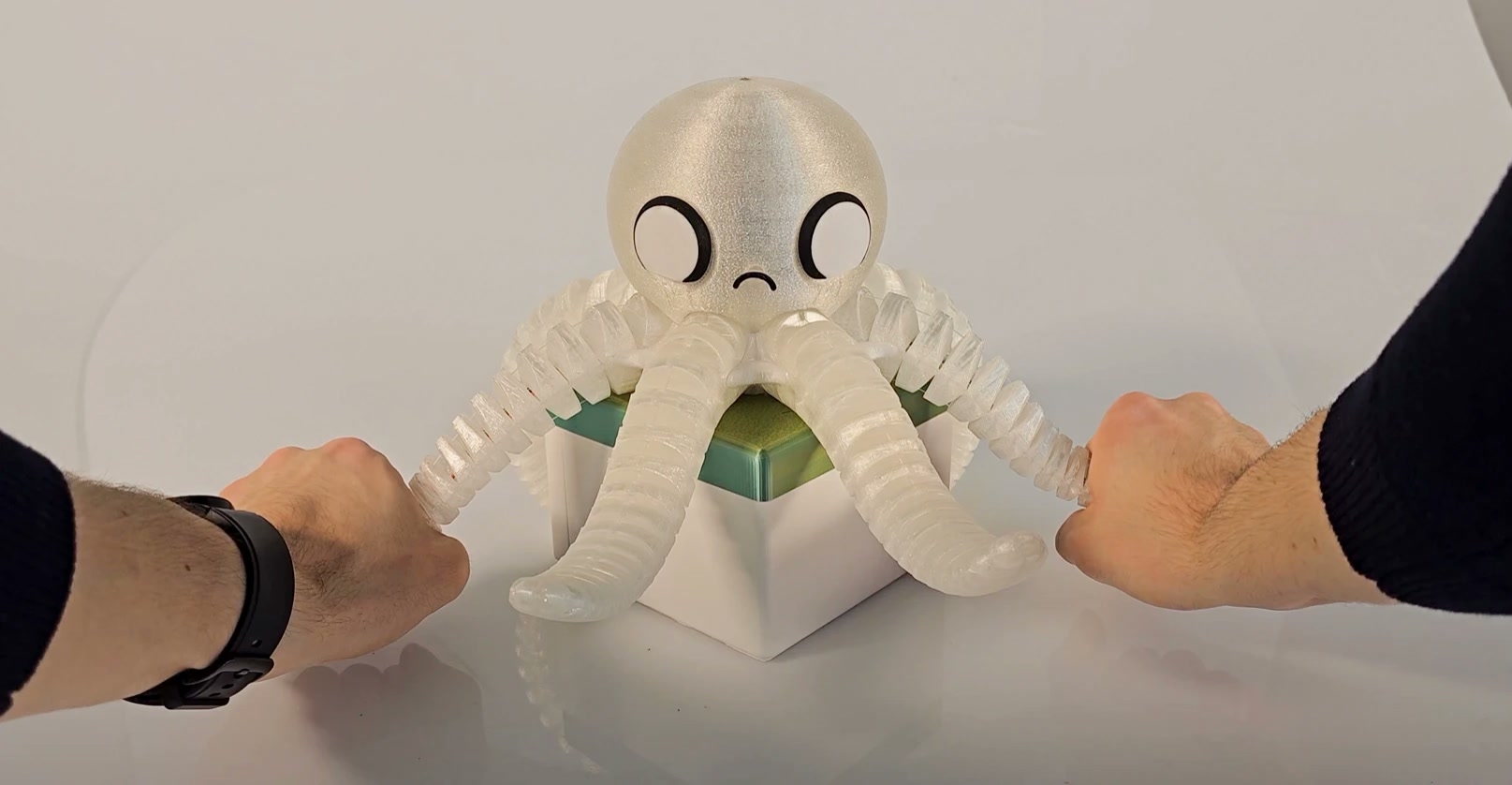 Manipulating an Octoping